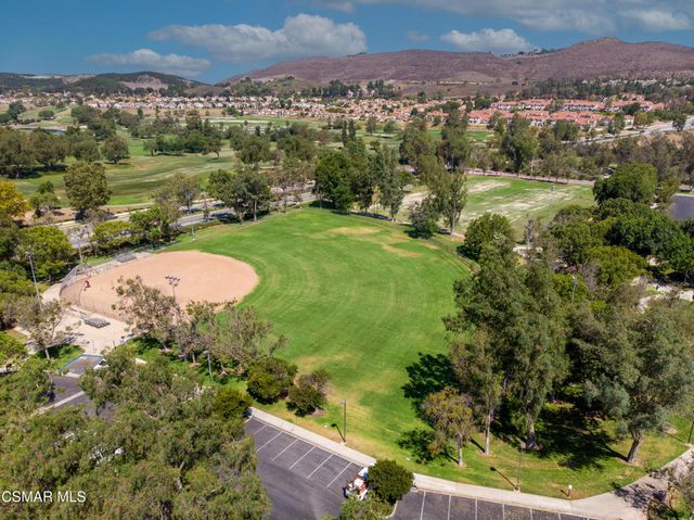 275 Ridgeton Lane B, Simi Valley, CA 93065