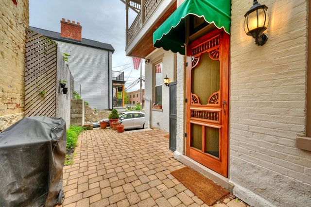18 W 8th Street, Newport, KY 41071