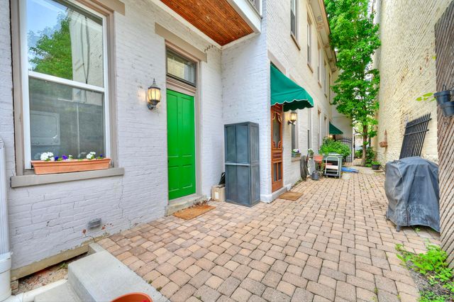 18 W 8th Street, Newport, KY 41071