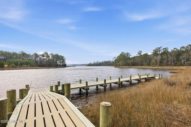 158 Starkey Creek Drive, Peletier, NC 28584