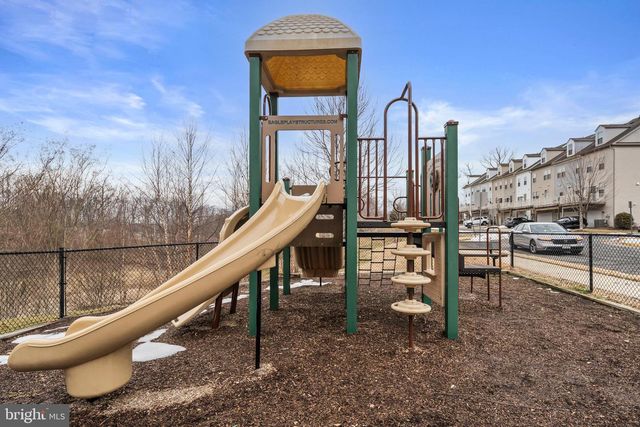 4110 POTOMAC HIGHLANDS CIR, Triangle, VA 22172