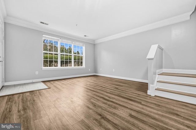 4110 POTOMAC HIGHLANDS CIR, Triangle, VA 22172