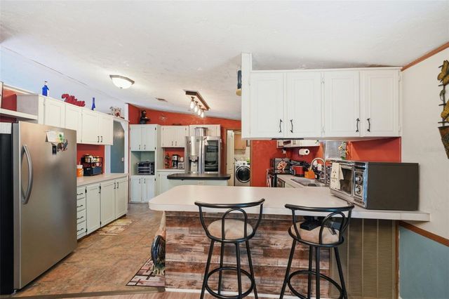 825 N GRIFFITH AVENUE, Crystal River, FL 34429