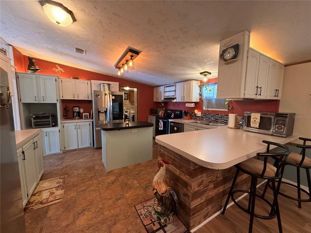 825 N GRIFFITH AVENUE, Crystal River, FL 34429