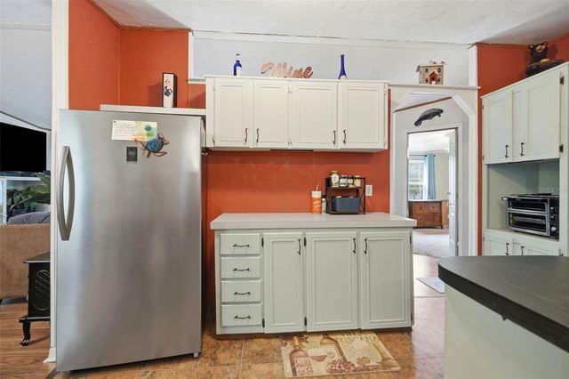 825 N GRIFFITH AVENUE, Crystal River, FL 34429