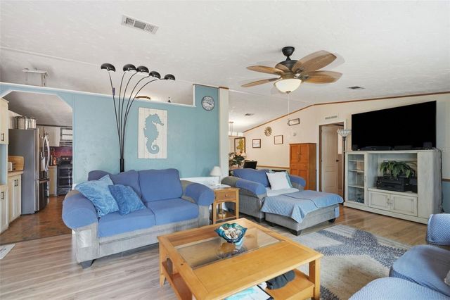 825 N GRIFFITH AVENUE, Crystal River, FL 34429