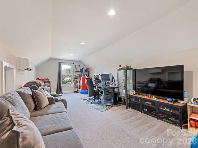 1711 Plantation Loop, Morganton, NC 28655