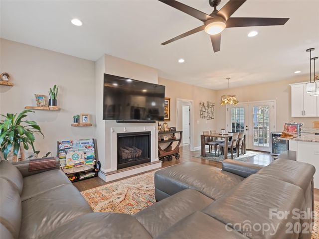 1711 Plantation Loop, Morganton, NC 28655