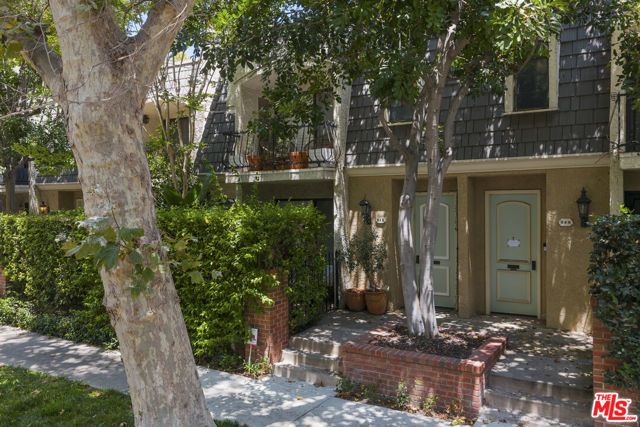 648 Wilcox Avenue, Los Angeles, CA 90004