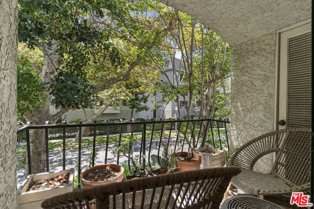 648 Wilcox Avenue, Los Angeles, CA 90004