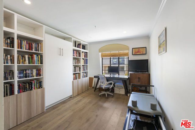 648 Wilcox Avenue, Los Angeles, CA 90004