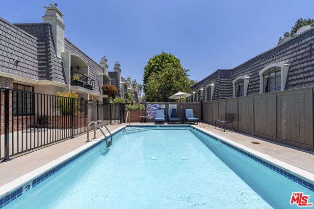 648 Wilcox Avenue, Los Angeles, CA 90004