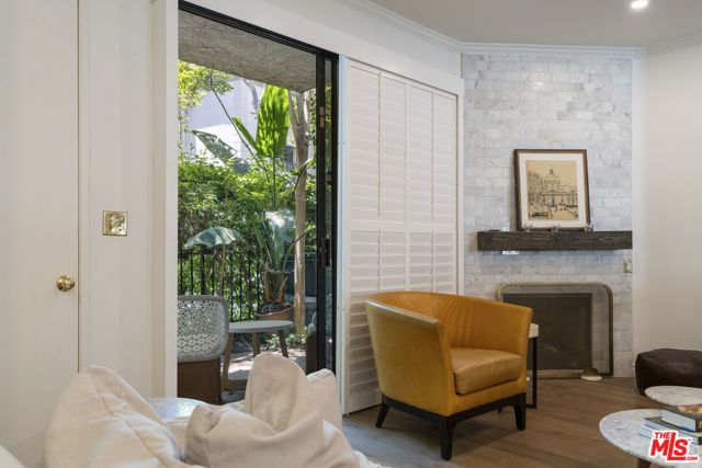 648 Wilcox Avenue, Los Angeles, CA 90004