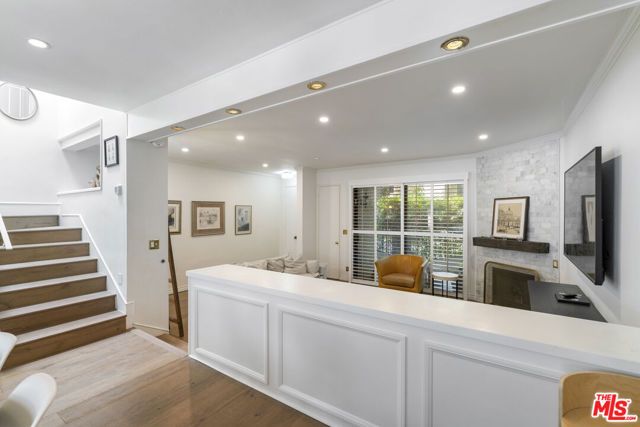 648 Wilcox Avenue, Los Angeles, CA 90004