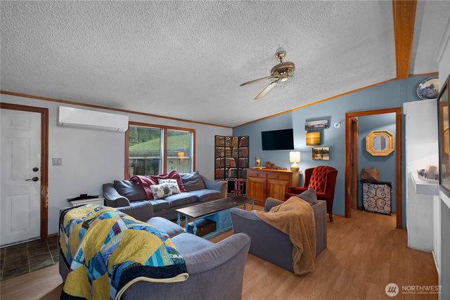 310 E Olde Lyme Road, Shelton, WA 98584