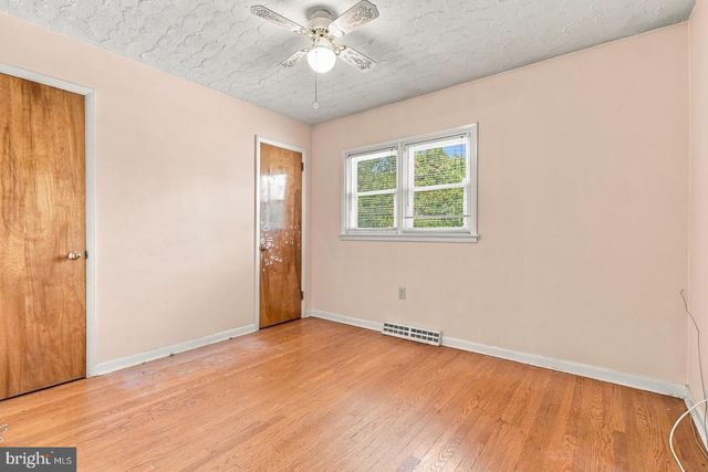 2460 WYNDHURST CT, York, PA 17408