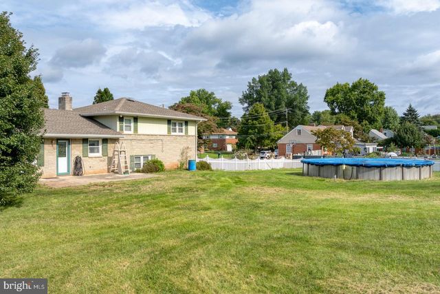 2460 WYNDHURST CT, York, PA 17408