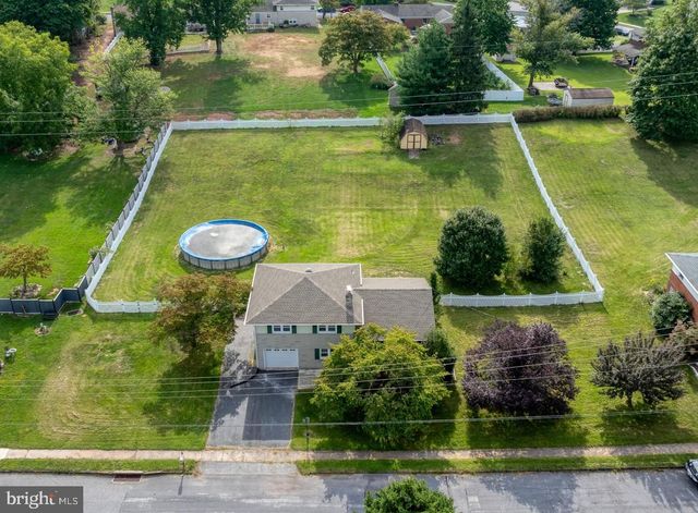 2460 WYNDHURST CT, York, PA 17408