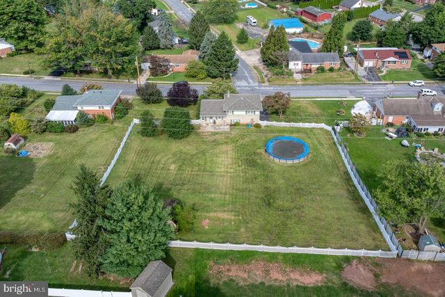 2460 WYNDHURST CT, York, PA 17408