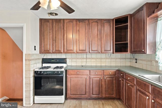 2460 WYNDHURST CT, York, PA 17408
