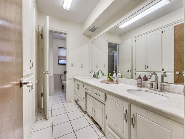 6612 Briarcreek Drive, Oklahoma City, OK 73162