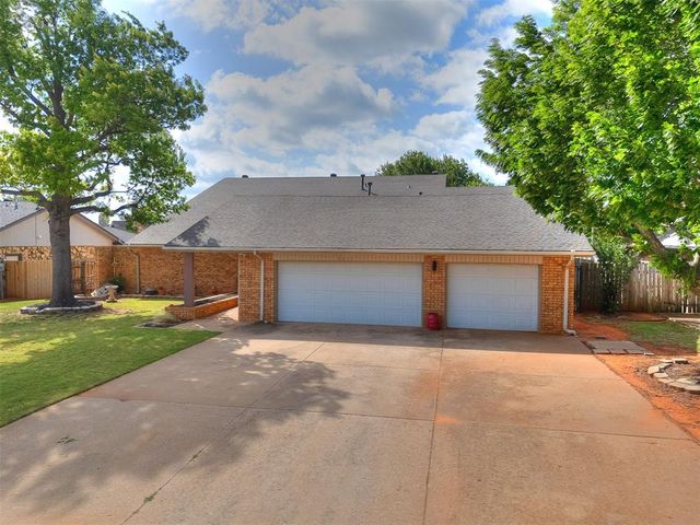6612 Briarcreek Drive, Oklahoma City, OK 73162