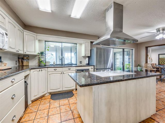 6612 Briarcreek Drive, Oklahoma City, OK 73162