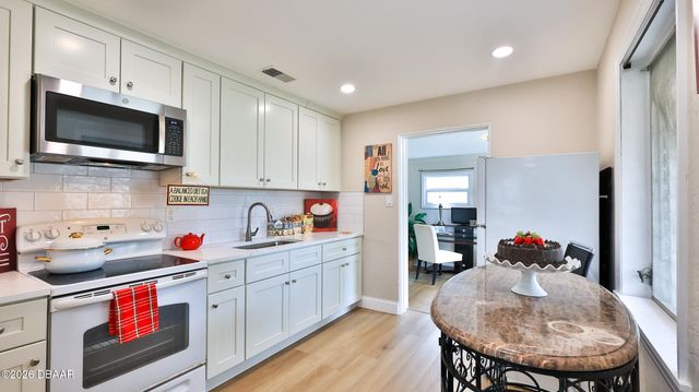 2524 Anastasia Drive, South Daytona, FL 32119