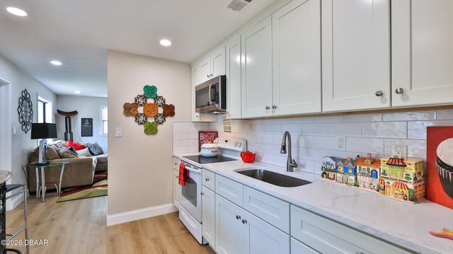 2524 Anastasia Drive, South Daytona, FL 32119