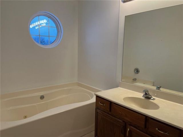 2003 TRAIL SIDE COURT, Jeannette, PA 15644