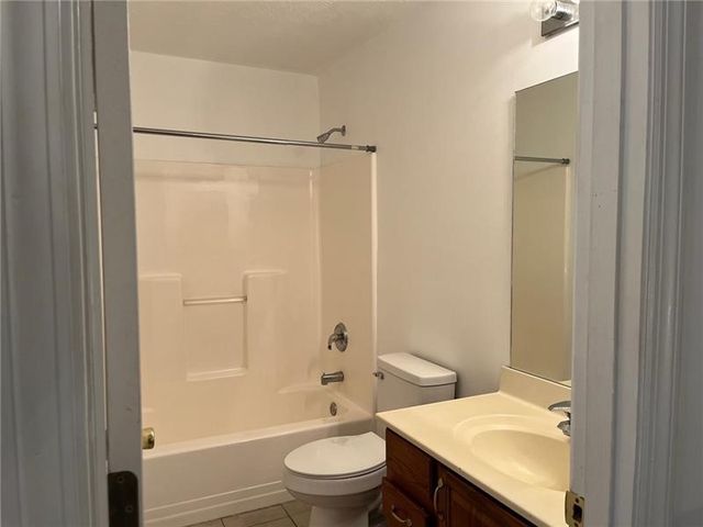 2003 TRAIL SIDE COURT, Jeannette, PA 15644