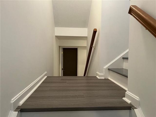 2003 TRAIL SIDE COURT, Jeannette, PA 15644