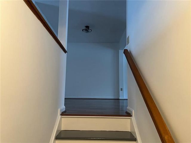 2003 TRAIL SIDE COURT, Jeannette, PA 15644