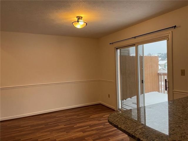 2003 TRAIL SIDE COURT, Jeannette, PA 15644