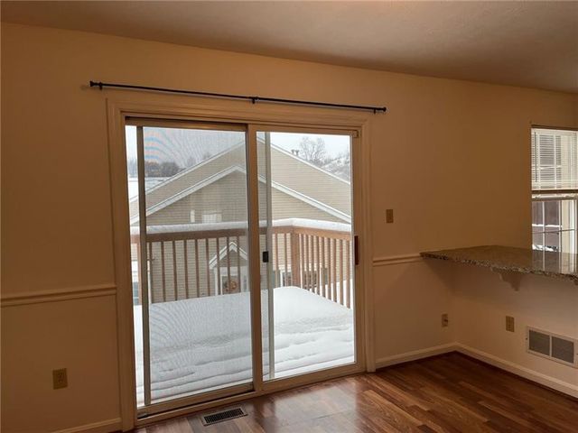 2003 TRAIL SIDE COURT, Jeannette, PA 15644