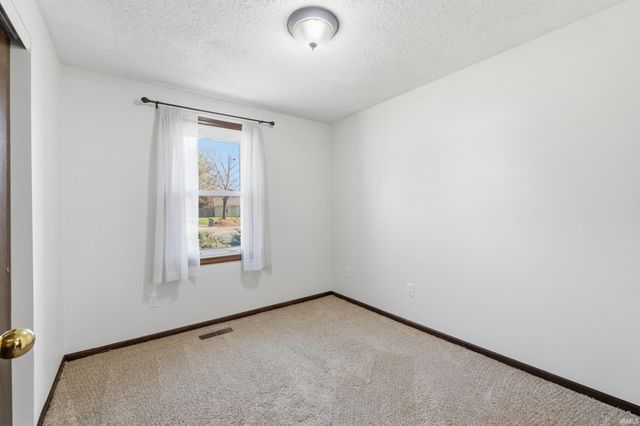 2719 Kingsland Court, Fort Wayne, IN 46815