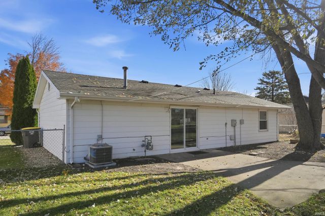 2719 Kingsland Court, Fort Wayne, IN 46815