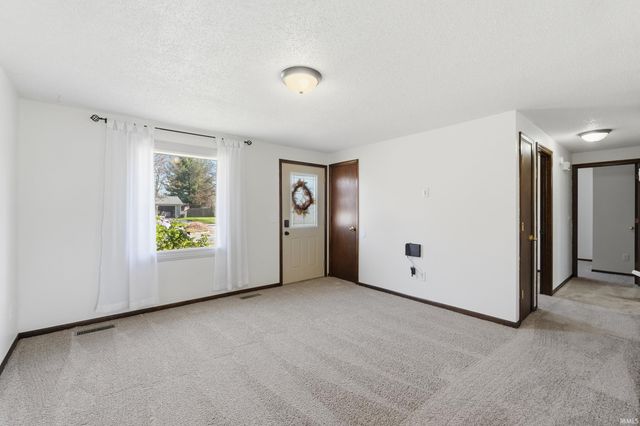 2719 Kingsland Court, Fort Wayne, IN 46815