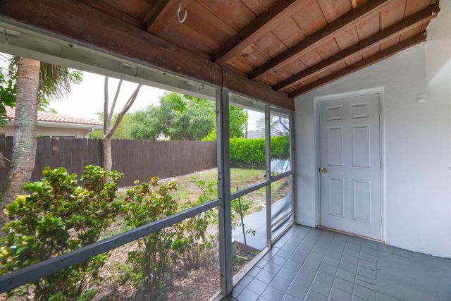 7546 NW 44th Court, Coral Springs, FL 33065
