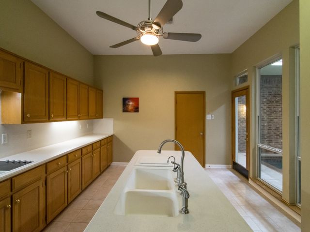 3215 San Sebastian Drive, Carrollton, TX 75006