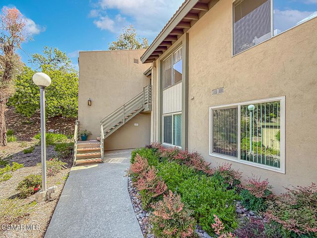 224 Oak Leaf Drive 105, Thousand Oaks, CA 91360