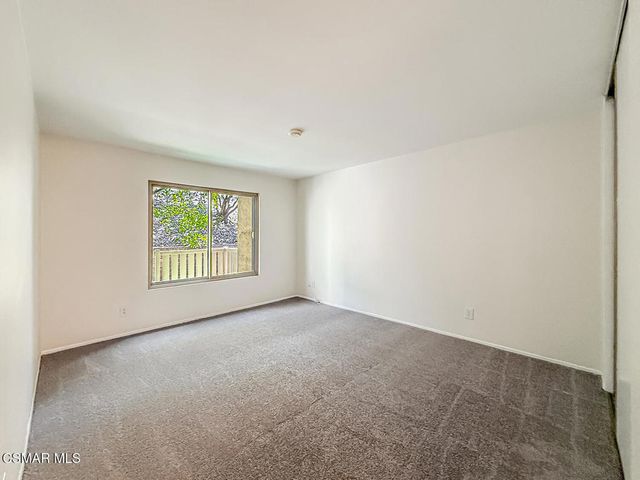 224 Oak Leaf Drive 105, Thousand Oaks, CA 91360