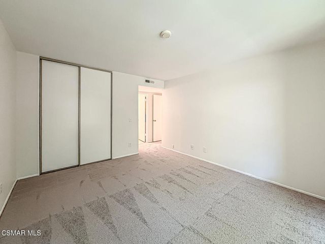 224 Oak Leaf Drive 105, Thousand Oaks, CA 91360