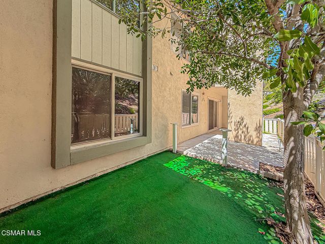 224 Oak Leaf Drive 105, Thousand Oaks, CA 91360