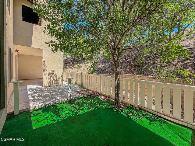 224 Oak Leaf Drive 105, Thousand Oaks, CA 91360