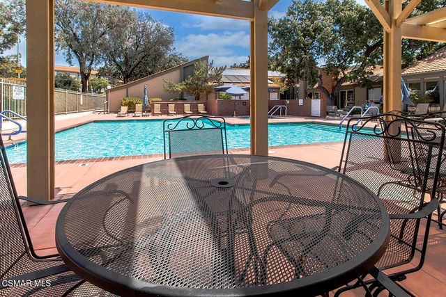 224 Oak Leaf Drive 105, Thousand Oaks, CA 91360