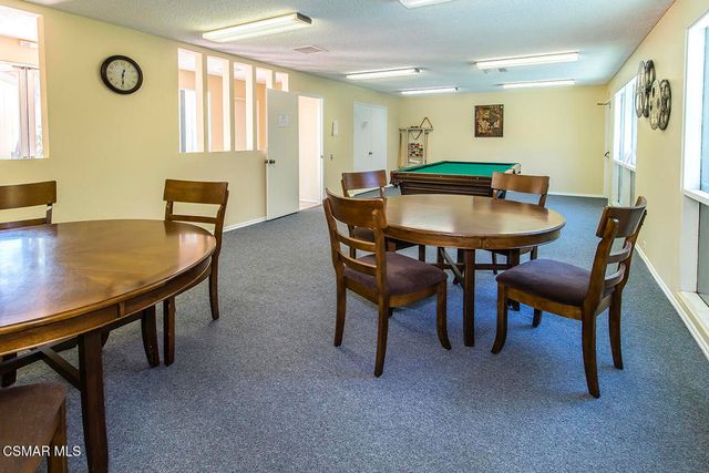 224 Oak Leaf Drive 105, Thousand Oaks, CA 91360