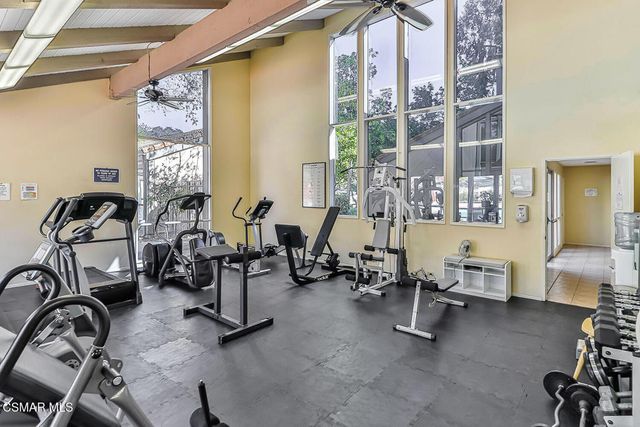 224 Oak Leaf Drive 105, Thousand Oaks, CA 91360