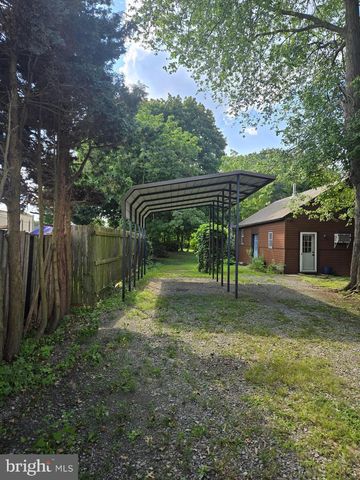 3 N CLIFTON AVE, Wilmington, DE 19805