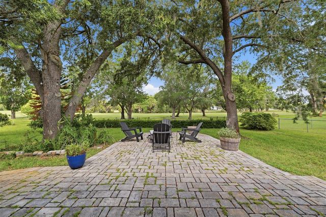 240 N COUNTRY CLUB DRIVE, Crystal River, FL 34429